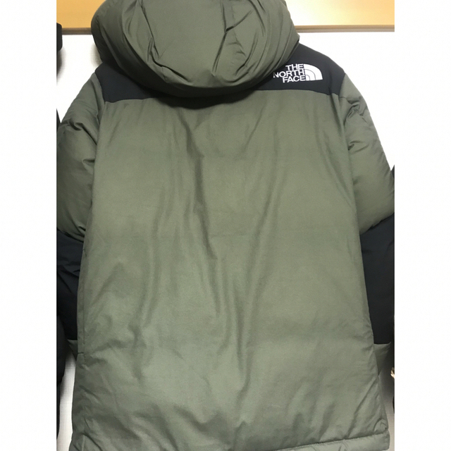 THE NORTH FACE(ザノースフェイス)のノースフェイス　バルトロライトダウンジャケット　ニュートープ　Mサイズ メンズのジャケット/アウター(ダウンジャケット)の商品写真