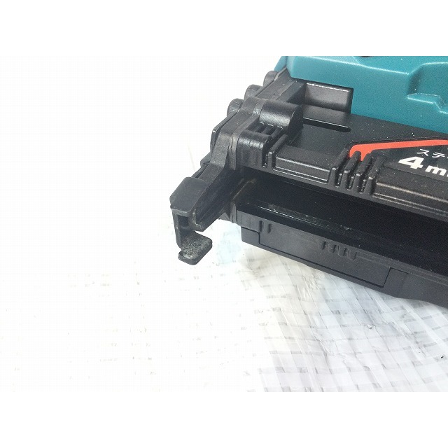 ☆美品☆ makita マキタ 25mm 18V 充電式タッカ ST421D 6.0Ah バッテリー(BL1860B) 充電器(DC18RF) ケース付き 62001工具