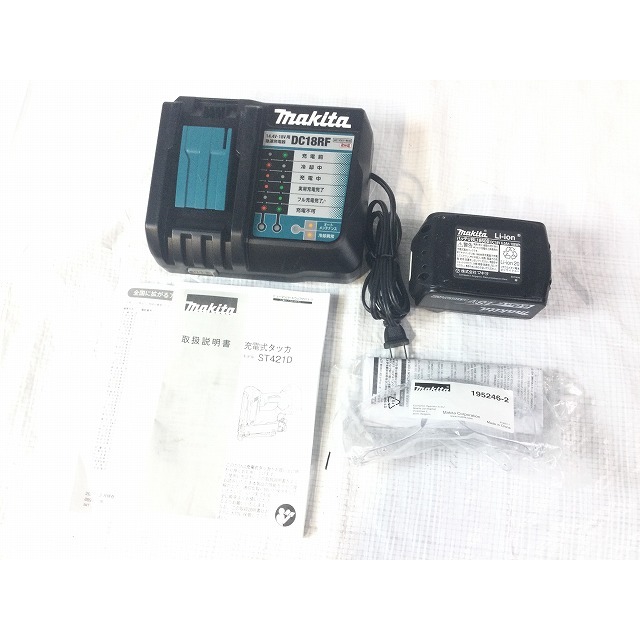 ☆美品☆ makita マキタ 25mm 18V 充電式タッカ ST421D 6.0Ah バッテリー(BL1860B) 充電器(DC18RF) ケース付き 62001工具