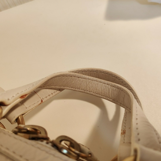 Samantha Thavasa(サマンサタバサ)のサマンサタバサ ハンドバッグ 合皮 ホワイト レディースのバッグ(ハンドバッグ)の商品写真