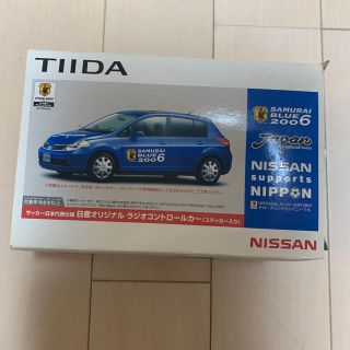 トミー(TOMMY)のニッサン TIIDA ラジコンカー(ホビーラジコン)