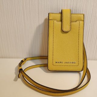 マークジェイコブス(MARC JACOBS)のマークジェイコブス スマホショルダー レザー イエロー(ショルダーバッグ)