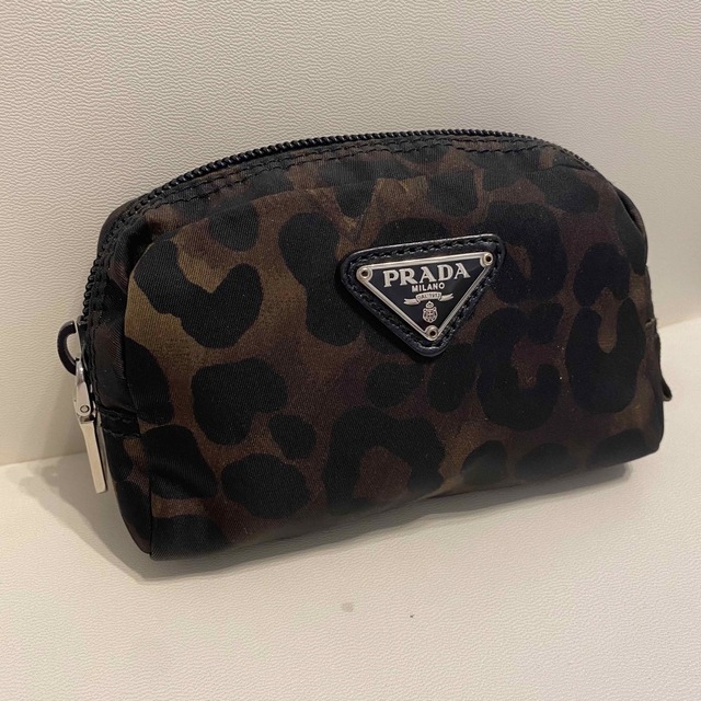 PRADA - 週末限定値下げ!プラダ PRADA レオパード ヒョウ柄 ポーチ