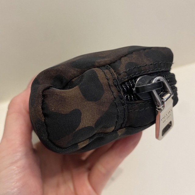 週末限定値下げ!プラダ PRADA レオパード ヒョウ柄 ポーチ 週末限定値下げ!プラダ PRADA レオパード ヒョウ柄 ポーチ