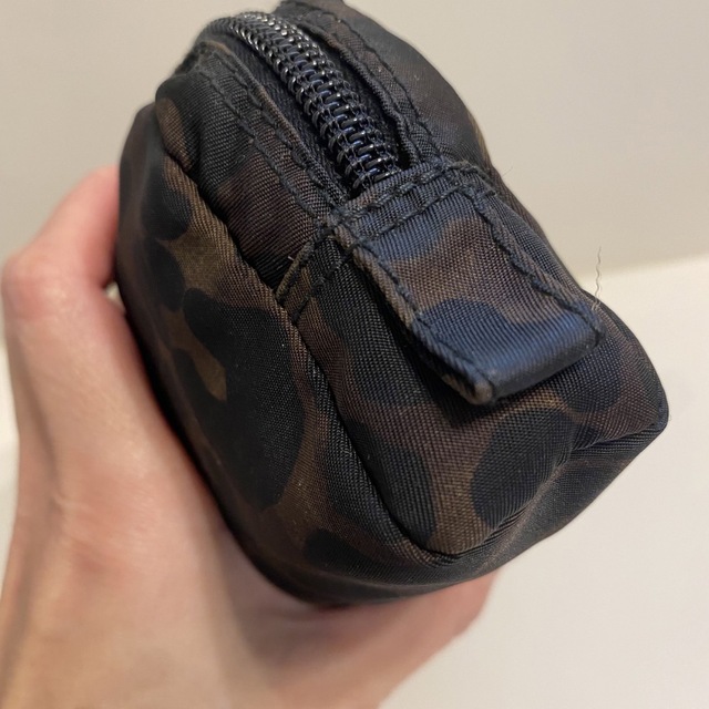 PRADA - 週末限定値下げ!プラダ PRADA レオパード ヒョウ柄 ポーチ
