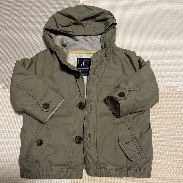 GAP(ギャップ)のGAP カーキージャケット キッズ/ベビー/マタニティのベビー服(~85cm)(ジャケット/コート)の商品写真