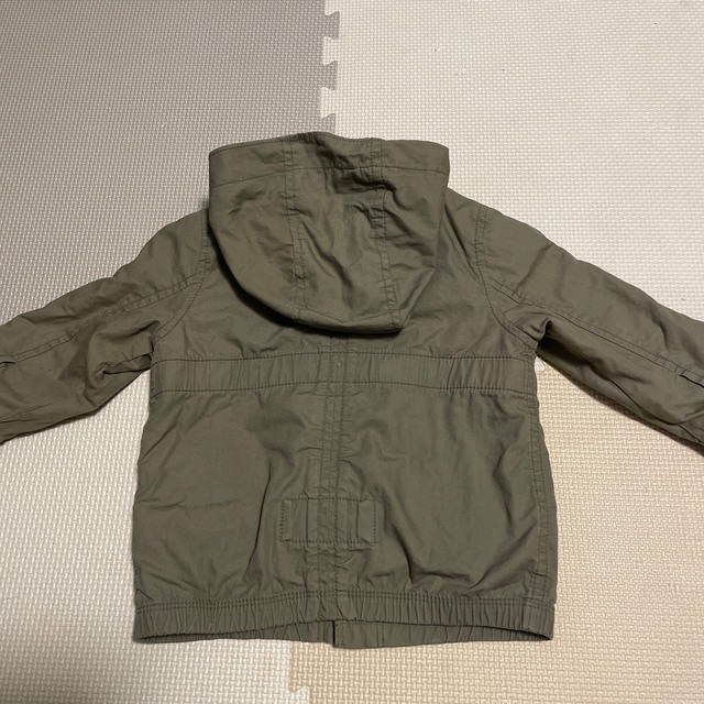 GAP(ギャップ)のGAP カーキージャケット キッズ/ベビー/マタニティのベビー服(~85cm)(ジャケット/コート)の商品写真