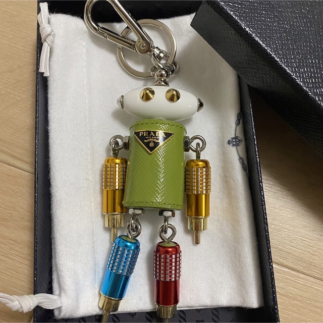 PRADA(プラダ)のPRADA プラダ ロボットチャーム(キーホルダー) レディースのファッション小物(キーホルダー)の商品写真