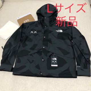 ザノースフェイス(THE NORTH FACE)の新品 the north face kaws カウズ ノースフェイス  L 黒(マウンテンパーカー)