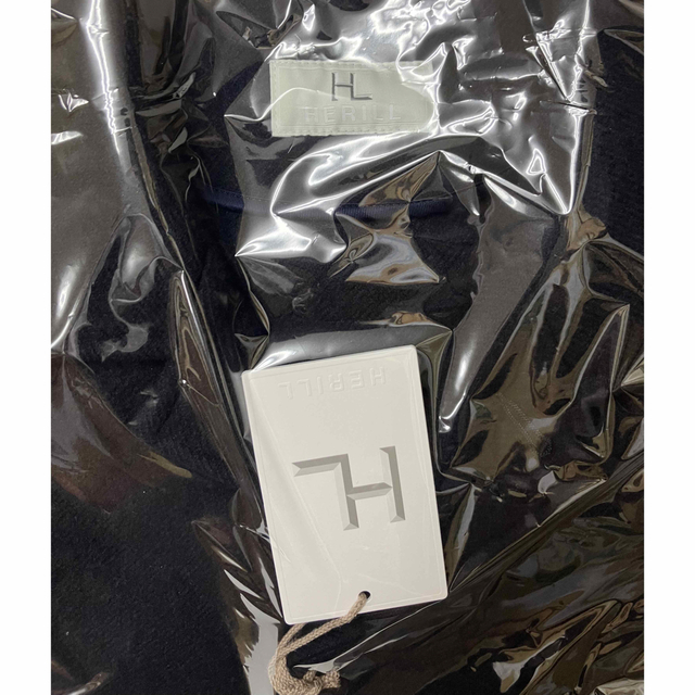 COMOLI(コモリ)のHERILL ブラックシープカーコート　ネイビー メンズのジャケット/アウター(チェスターコート)の商品写真