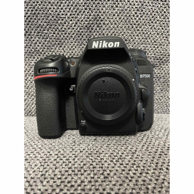 高価値 ニコン デジタル一眼レフカメラ D7500 ボディ 返品種別A