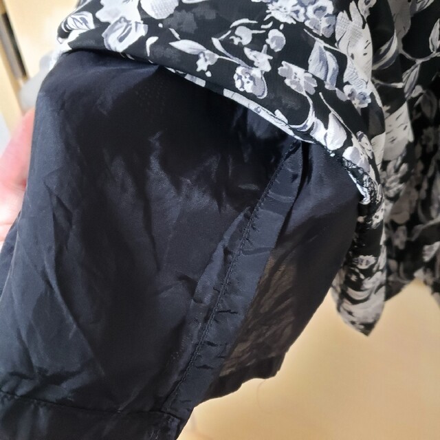 美品 古着屋購入 シフォン モノクロ花柄 フレアースカート レトロ レディースのスカート(ロングスカート)の商品写真