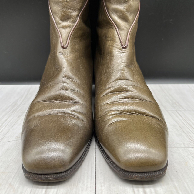 Salvatore Ferragamo(サルヴァトーレフェラガモ)のサルヴァトーレフェラガ 24 ブーツ ロング ヒール 7 ブラウン レディースの靴/シューズ(ブーツ)の商品写真