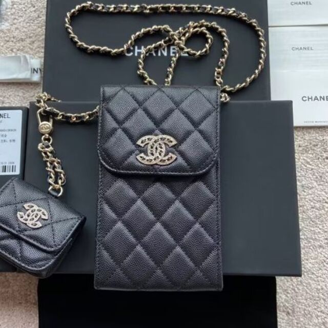 安い割引 CHANEL - proケース 新品 スマートフォン&airpods CHANEL