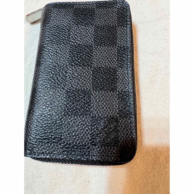 LOUIS VUITTON(ルイヴィトン)のルイヴィトン ダミエグラフィットLouis Vuitton コインケース　メンズ メンズのファッション小物(コインケース/小銭入れ)の商品写真