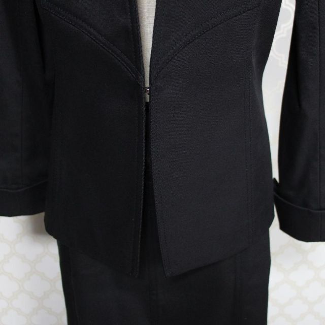 MOGA(モガ)の美品　ダブリュービー　モガ　スカートスーツ　2　M　黒　ストレッチ　巻きスカート レディースのフォーマル/ドレス(スーツ)の商品写真