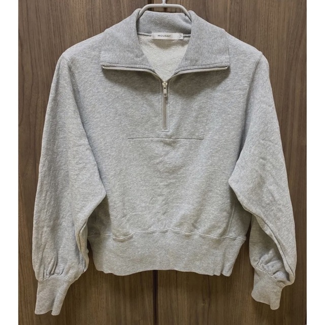 moussy(マウジー)のmoussy マウジー HALF ZIP SWEAT シャツ ハーフジップ レディースのトップス(トレーナー/スウェット)の商品写真