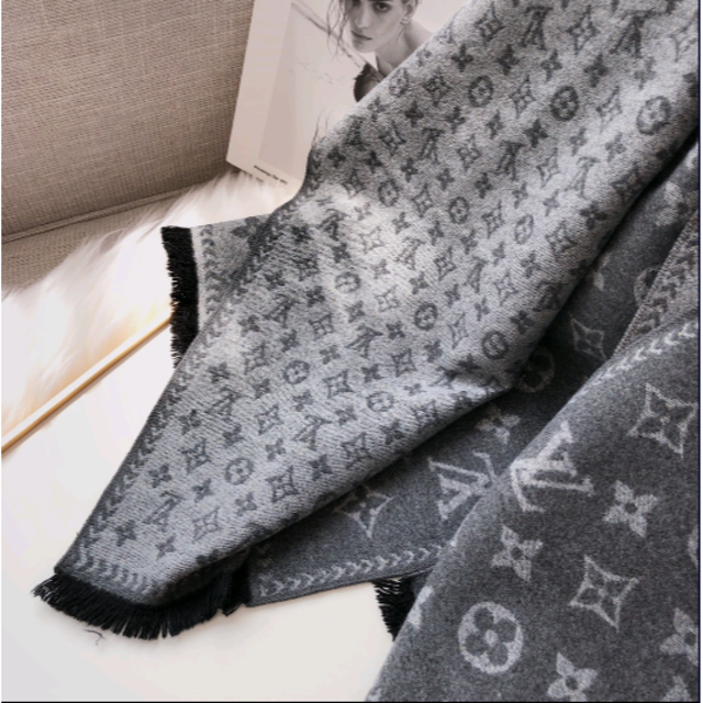 LOUIS VUITTON ルイヴィトン　マフラー／ストール 楽天市場】【中古】【海外発送可】 LOUIS VUITTON （ルイ