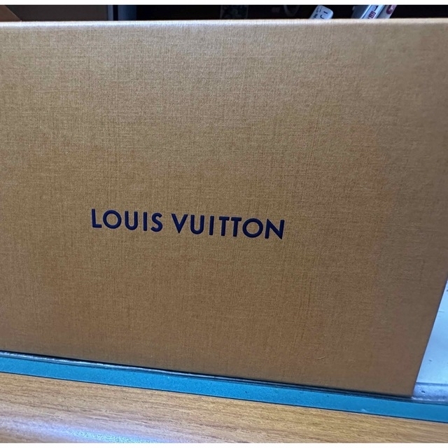 LOUIS VUITTON(ルイヴィトン)のルイ・ヴィトン　LOUIS VUITTON スマートウォッチ　時計 メンズの時計(腕時計(デジタル))の商品写真