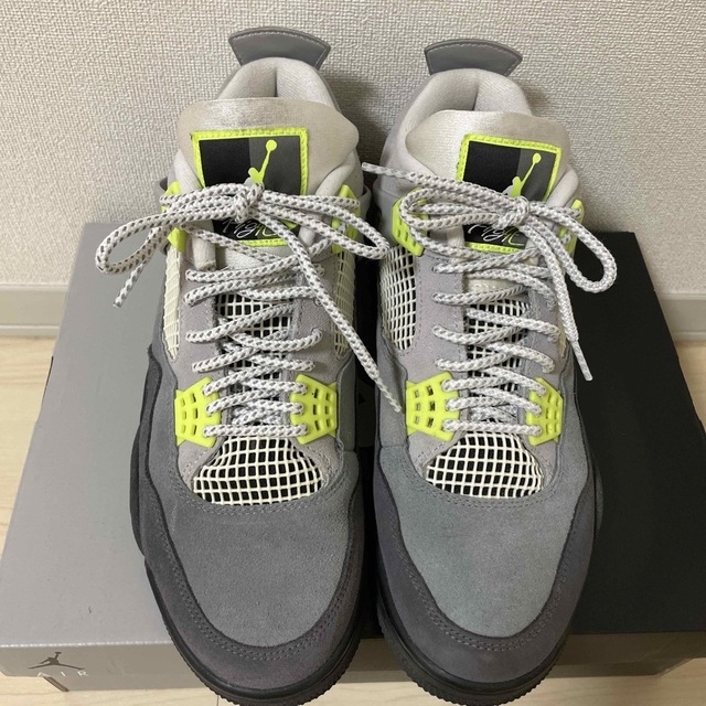 NIKE(ナイキ)のNIKE AIR JORDAN 4 RETRO SE VOLT 27.5cm メンズの靴/シューズ(スニーカー)の商品写真