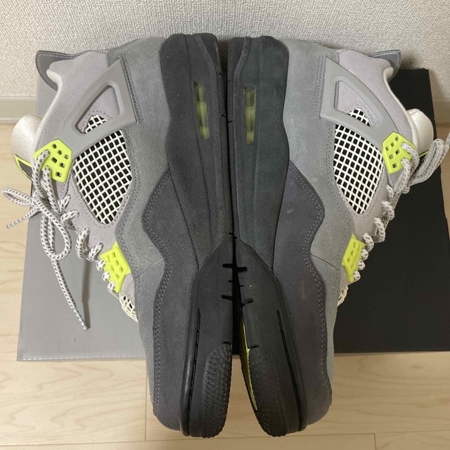 NIKE(ナイキ)のNIKE AIR JORDAN 4 RETRO SE VOLT 27.5cm メンズの靴/シューズ(スニーカー)の商品写真