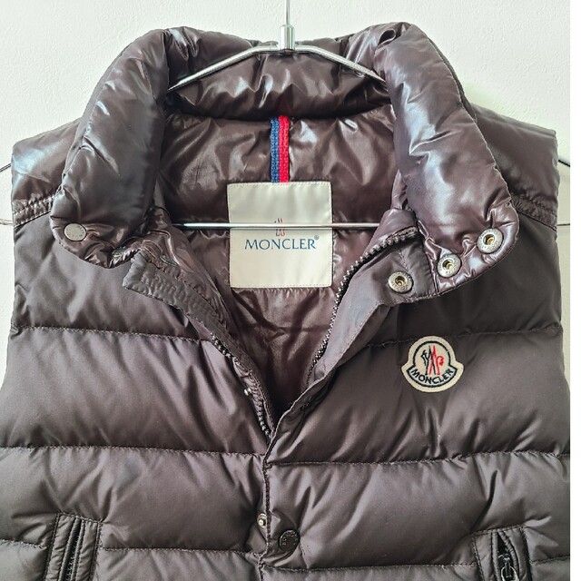 MONCLER(モンクレール)の鑑定済み!  モンクレール ダウンベスト 128 キッズ/ベビー/マタニティのキッズ服男の子用(90cm~)(ジャケット/上着)の商品写真