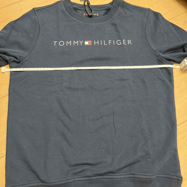 TOMMY HILFIGER(トミーヒルフィガー)の【Moko様専用】TOMMYFILFIGER 160 トレーナー　紺定番　注汚れ キッズ/ベビー/マタニティのキッズ服男の子用(90cm~)(Tシャツ/カットソー)の商品写真