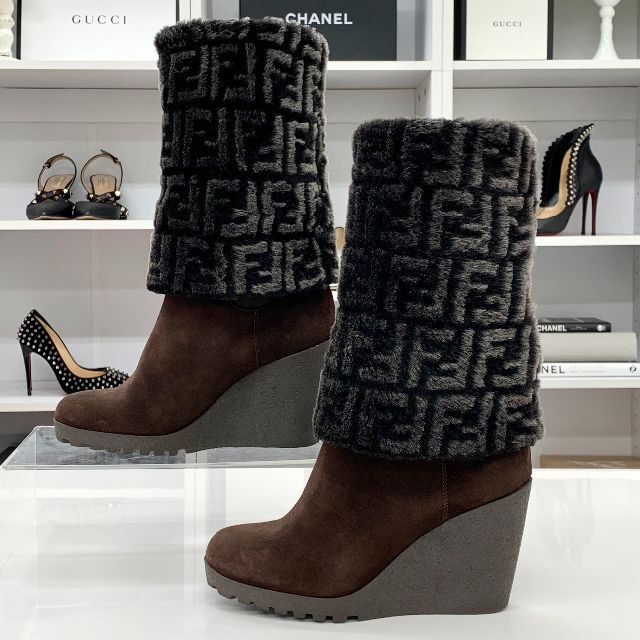 FENDI - 3301 FENDI フェンディ ムートン ファー ブーツ ズッカ柄