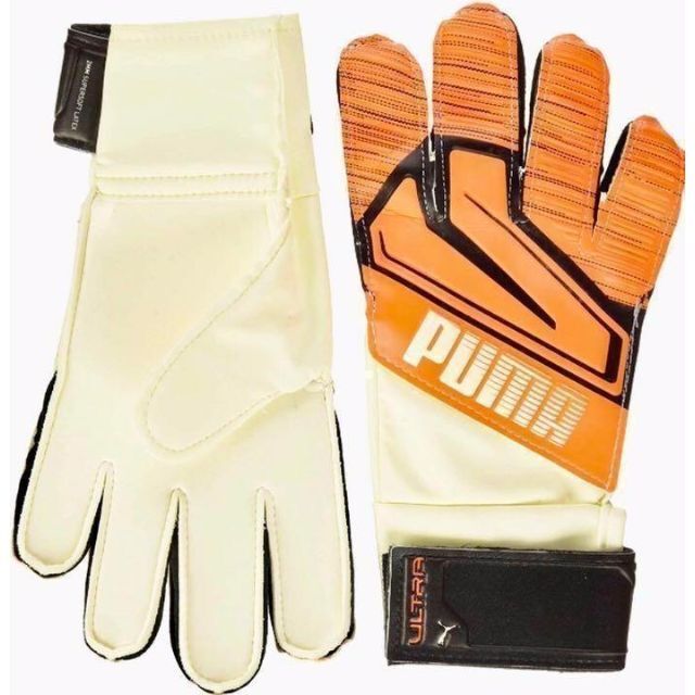 PUMA(プーマ)の【新品未使用】6号 プーマ キーパーグローブ スポーツ/アウトドアのサッカー/フットサル(その他)の商品写真