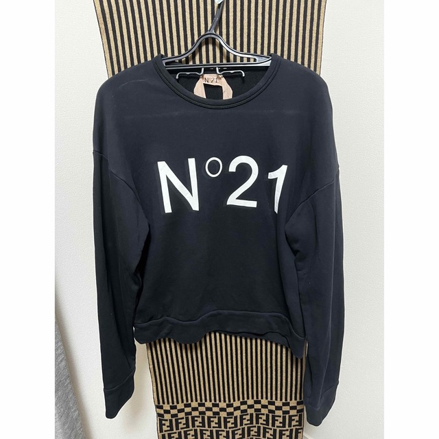 新品・国内正規品 N°21 ヌメロー スウェット トレーナー トップス