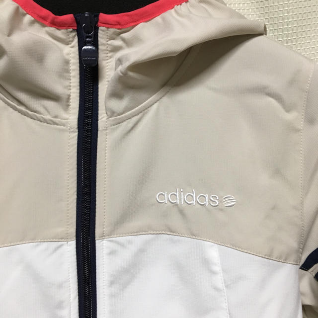 adidas(アディダス)のras様専用 新品未使用adidas ウィンドブレーカー レディースのトップス(パーカー)の商品写真