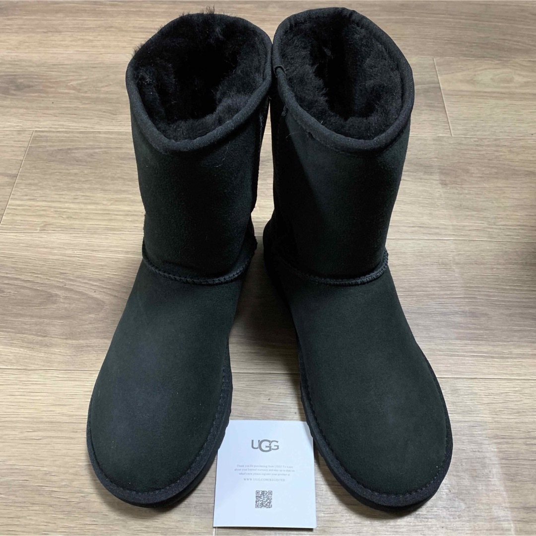 靴/シューズUGG クラッシックショートII ブーツ　未使用品