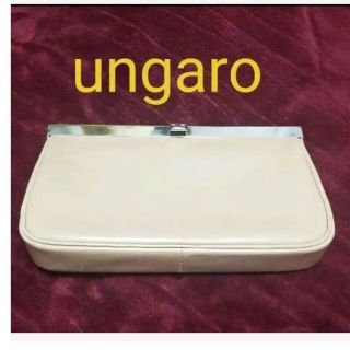 エマニュエルウンガロ(emanuel ungaro)のウンガロungaroのセカンドあまりつかわなかったので綺麗なお品です(クラッチバッグ)