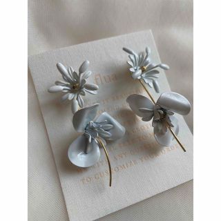FLUA - flua ピアス ウエディング ブライダルアクセサリーの通販 by