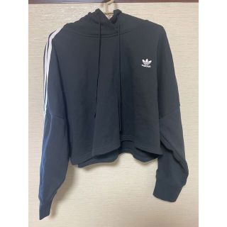 アディダス(adidas)のadidas ショート丈パーカー　クロップド　XL(パーカー)