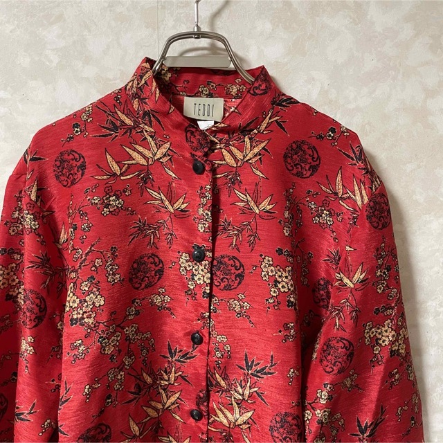 Ameri VINTAGE(アメリヴィンテージ)の古着　柄シャツ レディースのトップス(シャツ/ブラウス(長袖/七分))の商品写真
