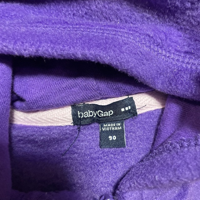 babyGAP(ベビーギャップ)のベビーギャップ パーカー 紫 90cm キッズ/ベビー/マタニティのキッズ服女の子用(90cm~)(ジャケット/上着)の商品写真