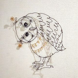 首をかしげて可愛いミミズクのワイヤーアート(鳥)