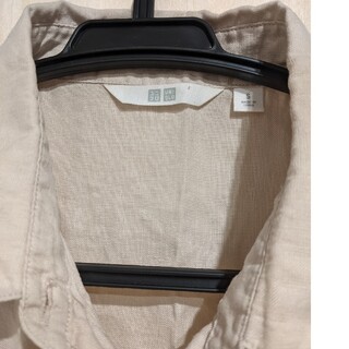 ユニクロ(UNIQLO)のユニクロ　袖なしシャツ　麻素材(シャツ/ブラウス(半袖/袖なし))