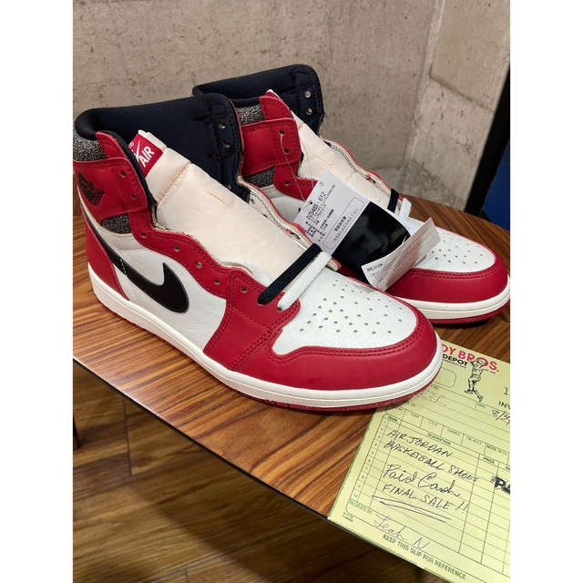 NIKE(ナイキ)のNike Air Jordan 1 "Lost & Found/Chicago" メンズの靴/シューズ(スニーカー)の商品写真