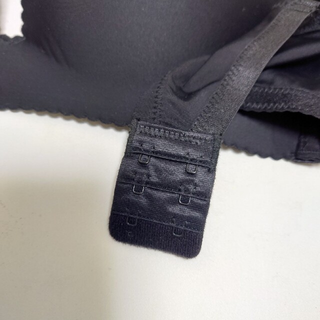 ノンワイヤーブラ青黒 レディースの下着/アンダーウェア(ブラ&ショーツセット)の商品写真