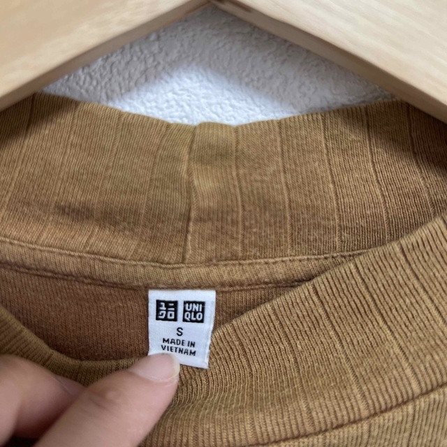 UNIQLO(ユニクロ)のUNIQLO トップス茶色　セール中❗️ レディースのトップス(カットソー(長袖/七分))の商品写真