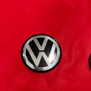 フォルクスワーゲン(Volkswagen)の★ホイールキャップステッカー2枚　ゴルフ5(車外アクセサリ)