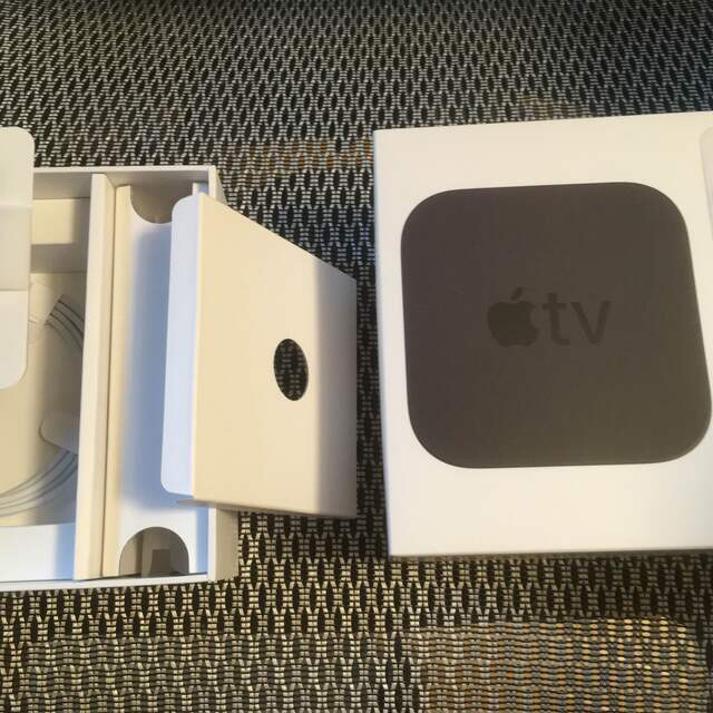 Apple(アップル)の2021 Apple TV 4K(64GB) MXH02J/A スマホ/家電/カメラのテレビ/映像機器(その他)の商品写真