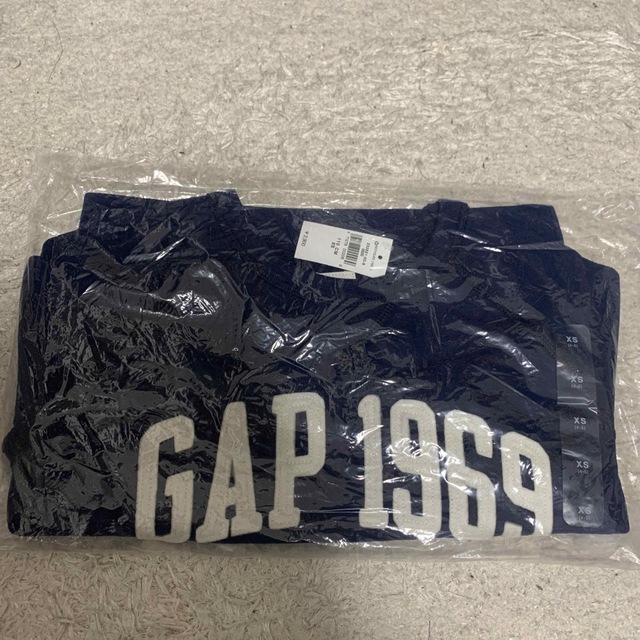 GAP(ギャップ)のGAP     トレーナー　サイズ110      新品未使用 キッズ/ベビー/マタニティのキッズ服男の子用(90cm~)(その他)の商品写真