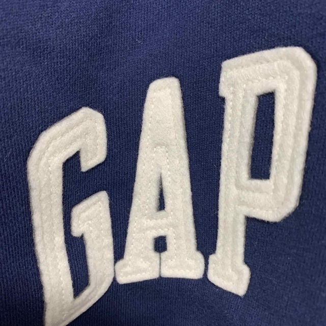 GAP(ギャップ)のGAP     トレーナー　サイズ110      新品未使用 キッズ/ベビー/マタニティのキッズ服男の子用(90cm~)(その他)の商品写真