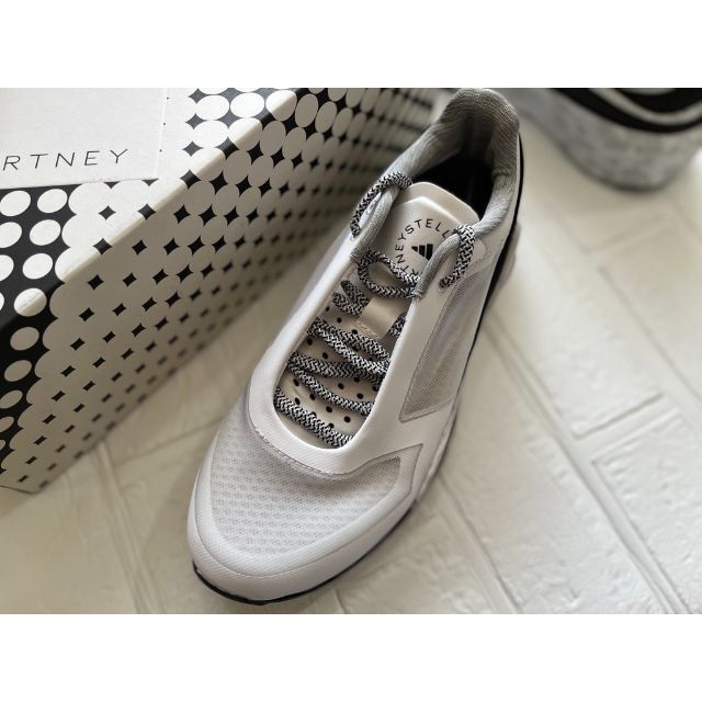 adidas by Stella McCartney(アディダスバイステラマッカートニー)の新品 ★ アディダス バイ ステラマッカートニー ★ アースライトメッシュ レディースの靴/シューズ(スニーカー)の商品写真