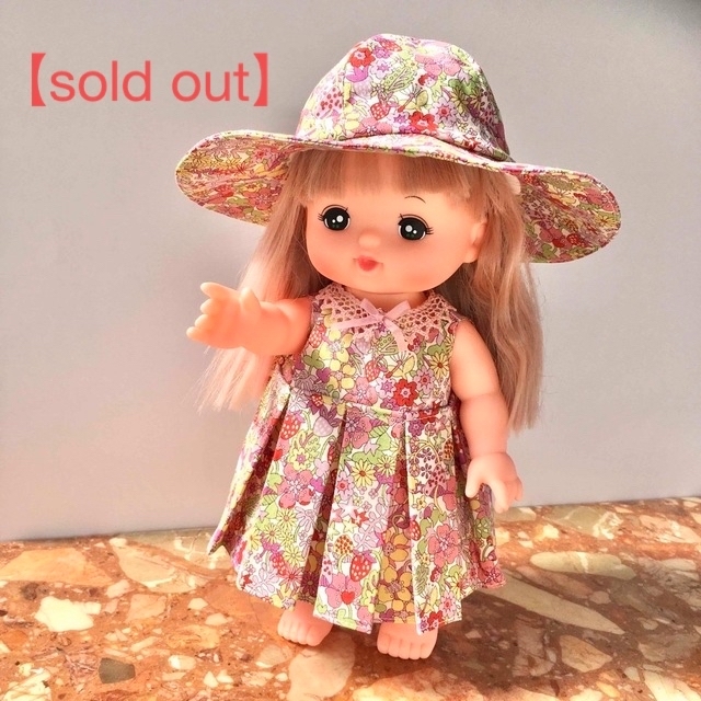 sold out】【リバティ】メルちゃんハンドメイドのワンピースと帽子の