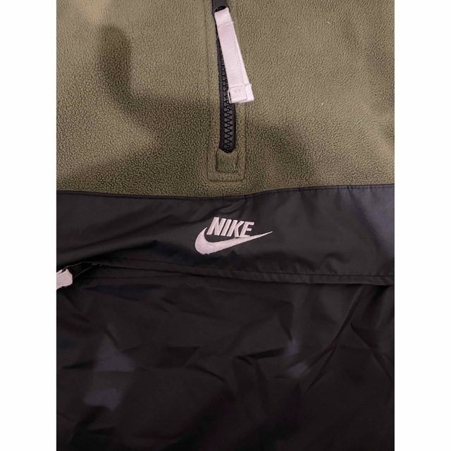 NIKE(ナイキ)のNIKE ハーフジップフリース　Lサイズ メンズのジャケット/アウター(ナイロンジャケット)の商品写真