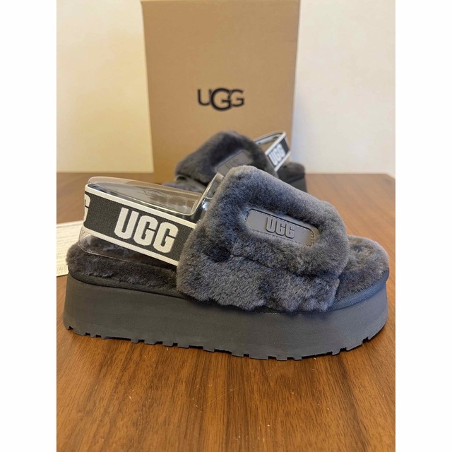 UGG モコモコスリッパ　【新品未使用】